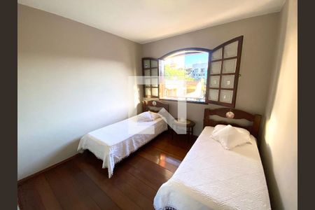 Casa à venda com 367m², 5 quartos e 7 vagas