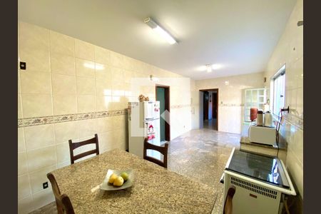 Casa à venda com 367m², 5 quartos e 7 vagas