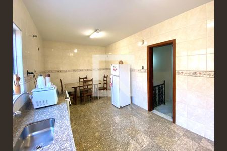 Casa à venda com 367m², 5 quartos e 7 vagas