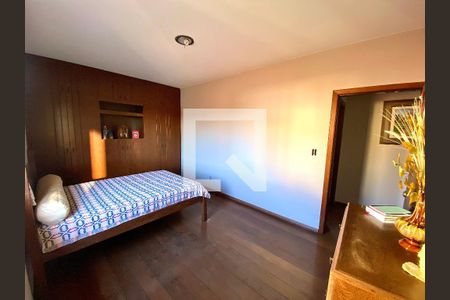 Casa à venda com 367m², 5 quartos e 7 vagas