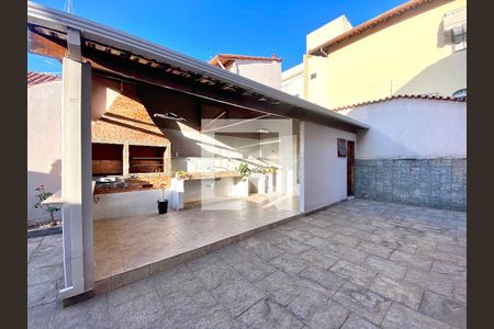 Casa à venda com 367m², 5 quartos e 7 vagas