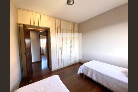 Casa à venda com 367m², 5 quartos e 7 vagas