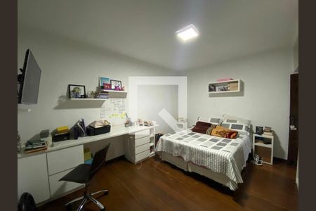 Casa à venda com 314m², 5 quartos e 4 vagas