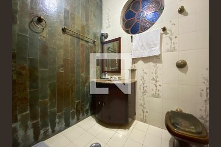 Casa à venda com 314m², 5 quartos e 4 vagas