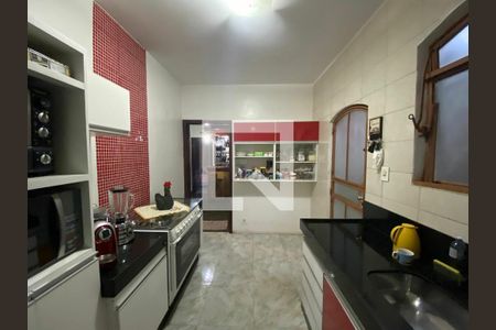 Casa à venda com 314m², 5 quartos e 4 vagas