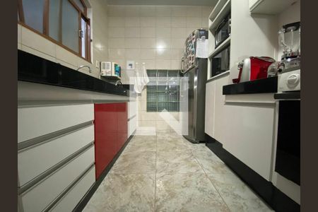 Casa à venda com 314m², 5 quartos e 4 vagas