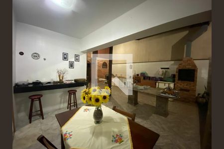 Casa à venda com 314m², 5 quartos e 4 vagas