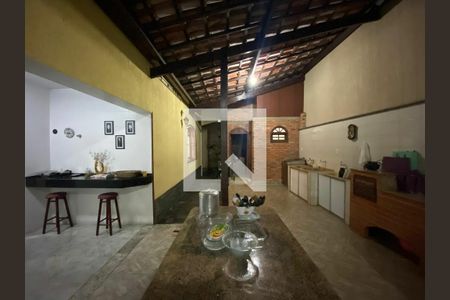 Casa à venda com 314m², 5 quartos e 4 vagas