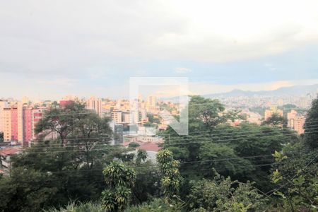 Casa à venda com 4 quartos, 445m² em Minas Brasil, Belo Horizonte
