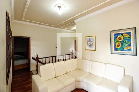 Casa à venda com 4 quartos, 250m² em Padre Eustáquio, Belo Horizonte