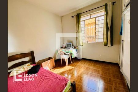 Casa à venda com 4 quartos, 373m² em Santo André, Belo Horizonte