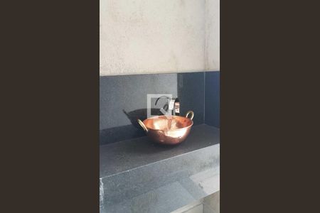 Casa à venda com 281m², 4 quartos e 4 vagas