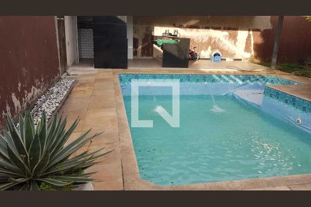 Casa à venda com 281m², 4 quartos e 4 vagas