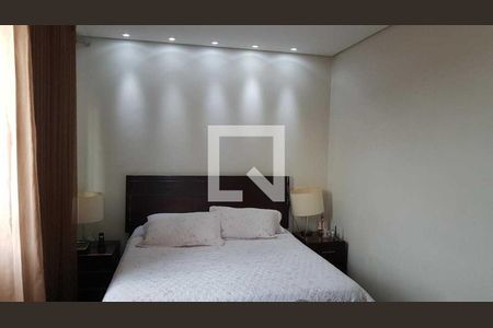 Casa à venda com 281m², 4 quartos e 4 vagas