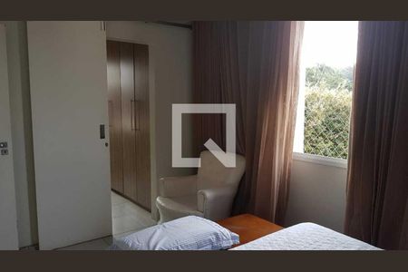 Casa à venda com 281m², 4 quartos e 4 vagas