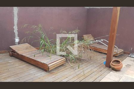 Casa à venda com 281m², 4 quartos e 4 vagas