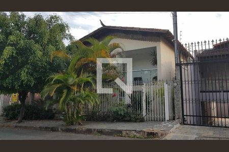 Casa à venda com 281m², 4 quartos e 4 vagas