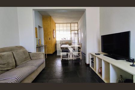 Casa para alugar com 4 quartos, 209m² em Caiçaras, Belo Horizonte