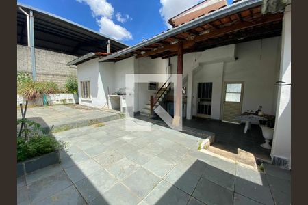Casa à venda com 364m², 4 quartos e 3 vagas