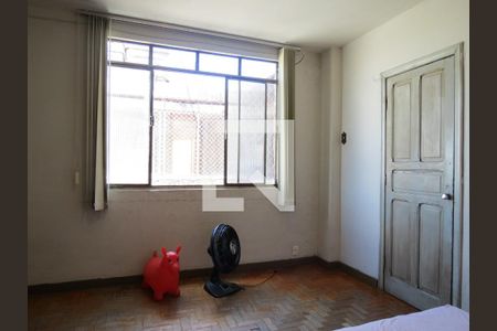 Casa à venda com 5 quartos, 720m² em Pedro II, Belo Horizonte