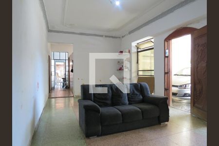 Casa à venda com 5 quartos, 720m² em Pedro II, Belo Horizonte