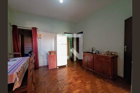 Casa à venda com 4 quartos, 316m² em Carlos Prates, Belo Horizonte