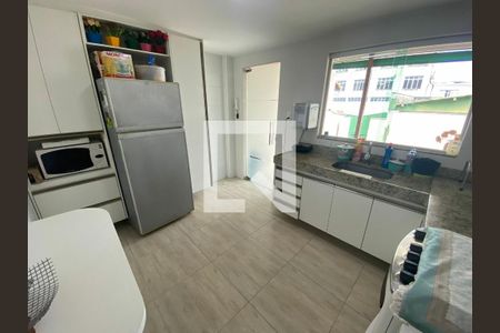 Casa à venda com 269m², 5 quartos e 1 vaga