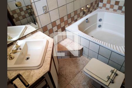 Apartamento à venda com 128m², 4 quartos e 3 vagas