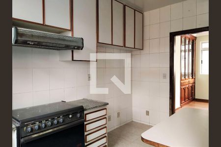 Apartamento à venda com 128m², 4 quartos e 3 vagas