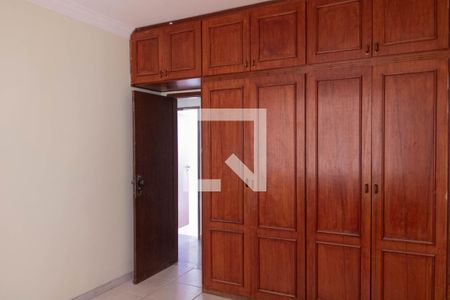 Casa à venda com 155m², 4 quartos e 2 vagasQuarto 2