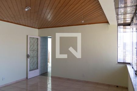 Casa à venda com 155m², 4 quartos e 2 vagasSala 2