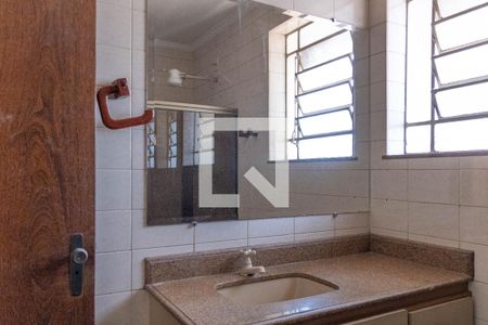 Casa à venda com 155m², 4 quartos e 2 vagasBanheiro Social