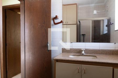 Casa à venda com 155m², 4 quartos e 2 vagasBanheiro Social