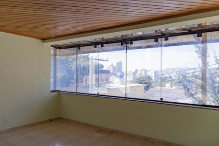 Casa à venda com 155m², 4 quartos e 2 vagasSala 2