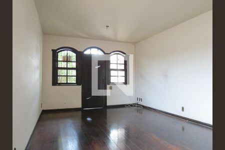 Casa à venda com 6 quartos, 341m² em Carlos Prates, Belo Horizonte