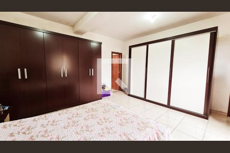 Casa à venda com 236m², 3 quartos e 4 vagas