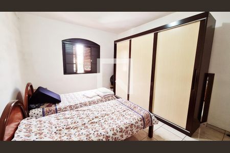 Casa à venda com 236m², 3 quartos e 4 vagas