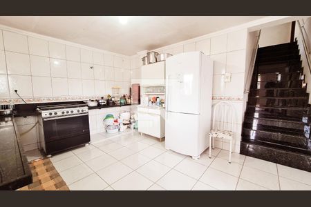 Casa à venda com 236m², 3 quartos e 4 vagas