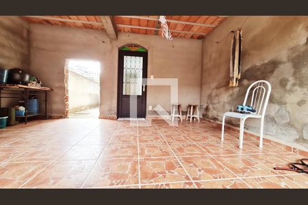 Casa à venda com 236m², 3 quartos e 4 vagas