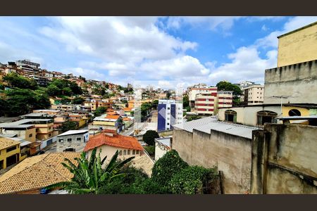 Casa à venda com 236m², 3 quartos e 4 vagas