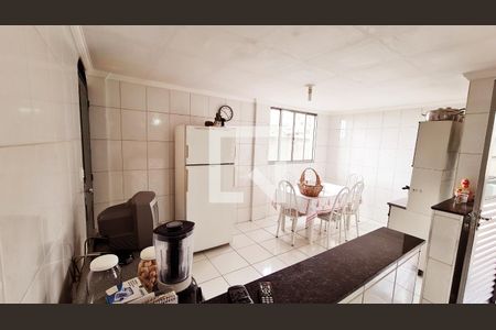 Casa à venda com 236m², 3 quartos e 4 vagas