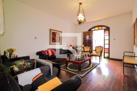 Casa à venda com 3 quartos, 314m² em Santo André, Belo Horizonte