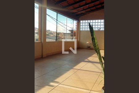 Casa à venda com 4 quartos, 280m² em João Pinheiro, Belo Horizonte