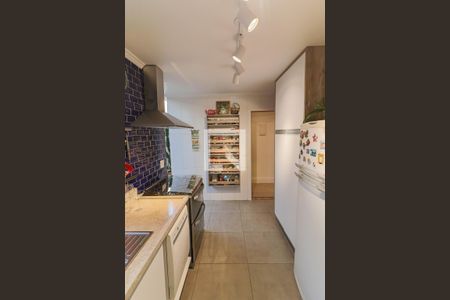 Casa à venda com 180m², 4 quartos e 2 vagas Casa à venda com 180m², 4 quartos e 2 vagasCozinha