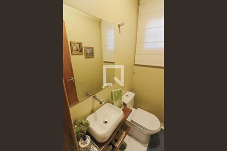 Casa à venda com 180m², 4 quartos e 2 vagas Casa à venda com 180m², 4 quartos e 2 vagasLavabo