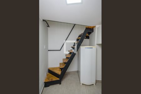 Studio para alugar com 20m², 1 quarto e sem vagaEscada