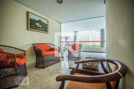 Apartamento à venda com 48m², 2 quartos e 1 vaga Apartamento à venda com 48m², 2 quartos e 1 vagaHall Social