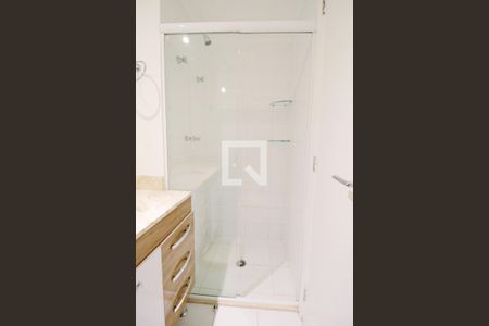 Apartamento à venda com 68m², 2 quartos e 2 vagas Apartamento à venda com 68m², 2 quartos e 2 vagasBanheiro da Suíte