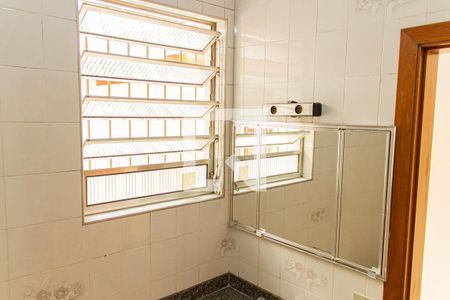 Casa à venda com 180m², 3 quartos e 3 vagasBanheiro