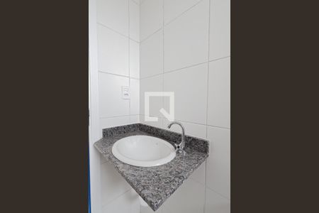 Apartamento para alugar com 56m², 2 quartos e 1 vaga Apartamento para alugar com 56m², 2 quartos e 1 vagaBanheiro